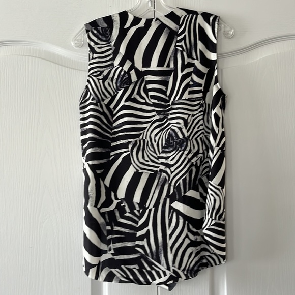 VGUC Tiger of Sweden blouse - Picture 5 of 9